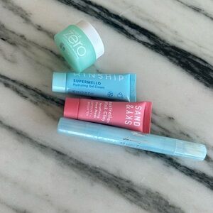 Kinship Supermello Hydrating, Mudmask, sand & sky pink clay